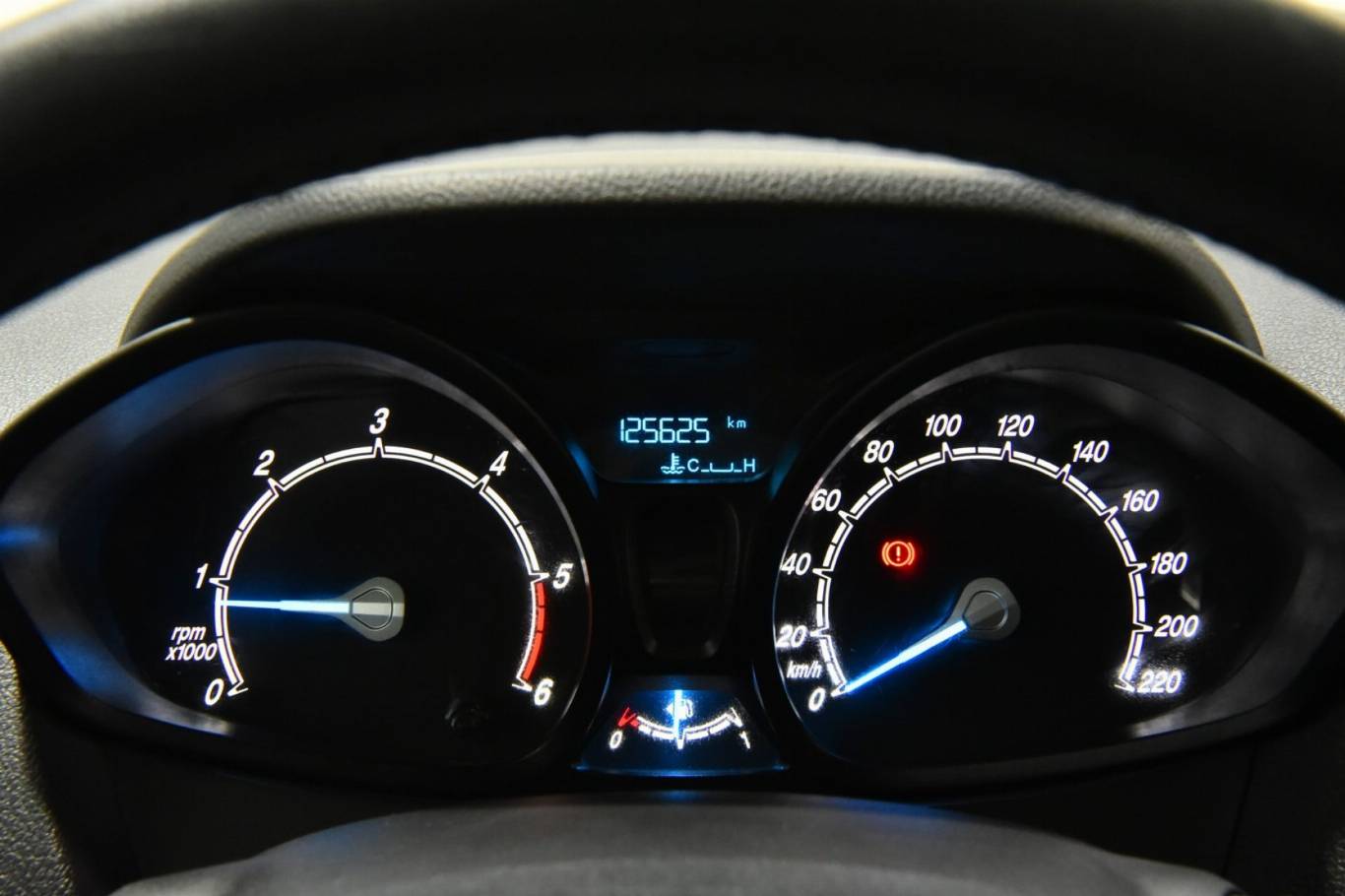 FORD Tourneo Courier 25