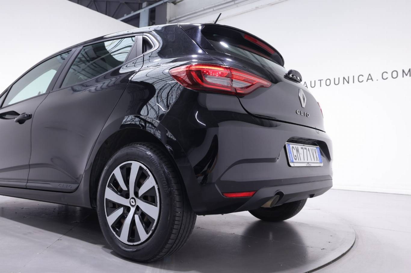 RENAULT Clio 38