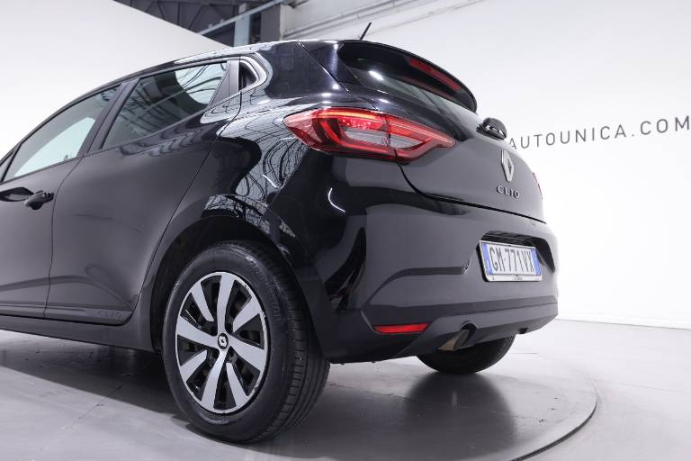 RENAULT Clio 38