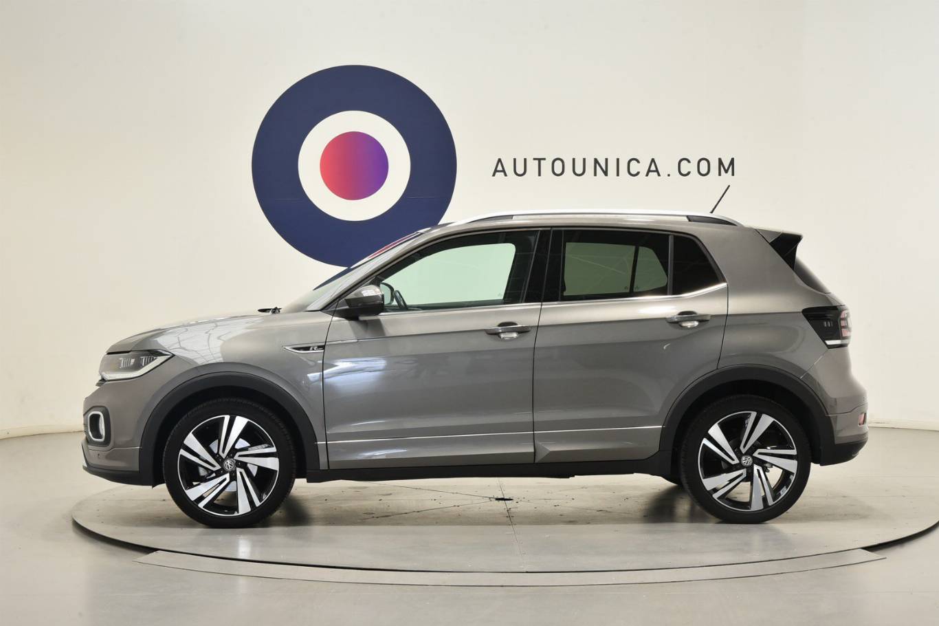 VOLKSWAGEN T-Cross 8