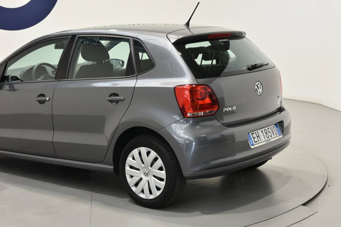 VOLKSWAGEN Polo 18