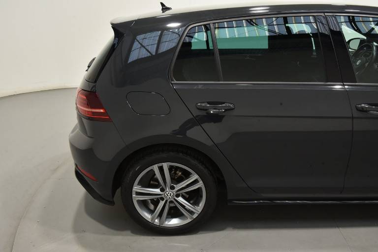VOLKSWAGEN Golf 55