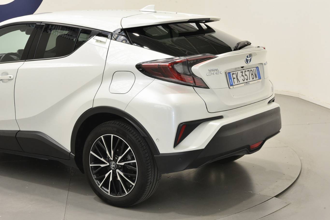 TOYOTA C-HR 30