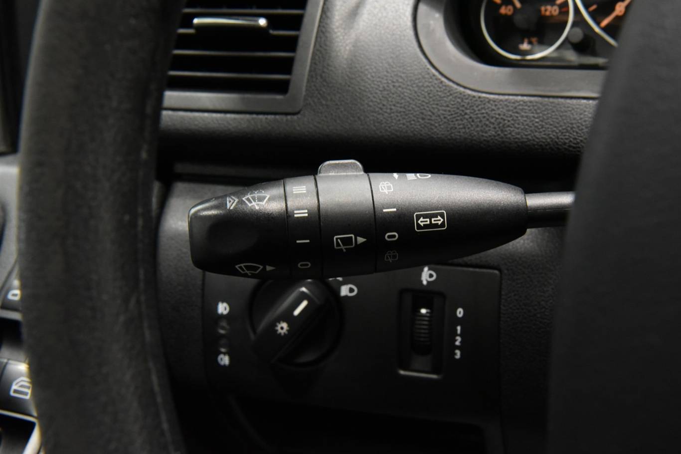 MERCEDES-BENZ A 160 25