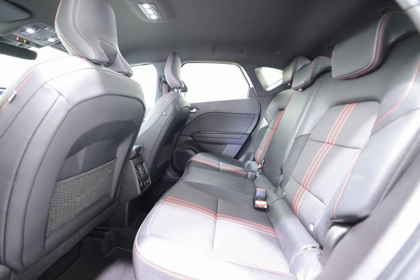 RENAULT Captur 36