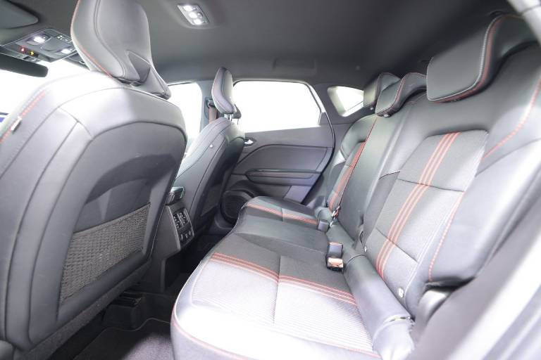 RENAULT Captur 36