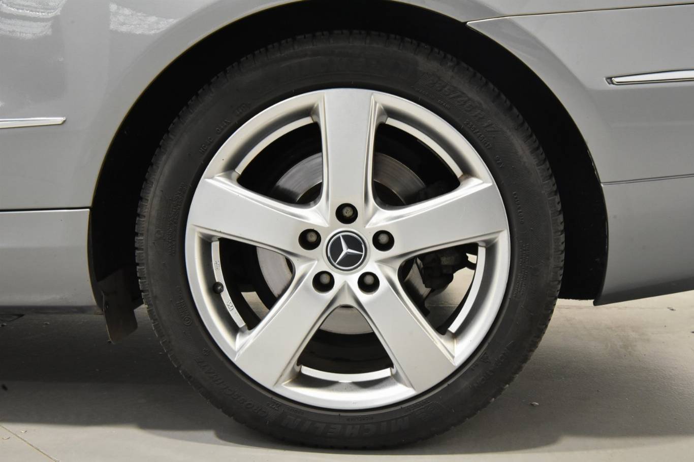 MERCEDES-BENZ E 220 13