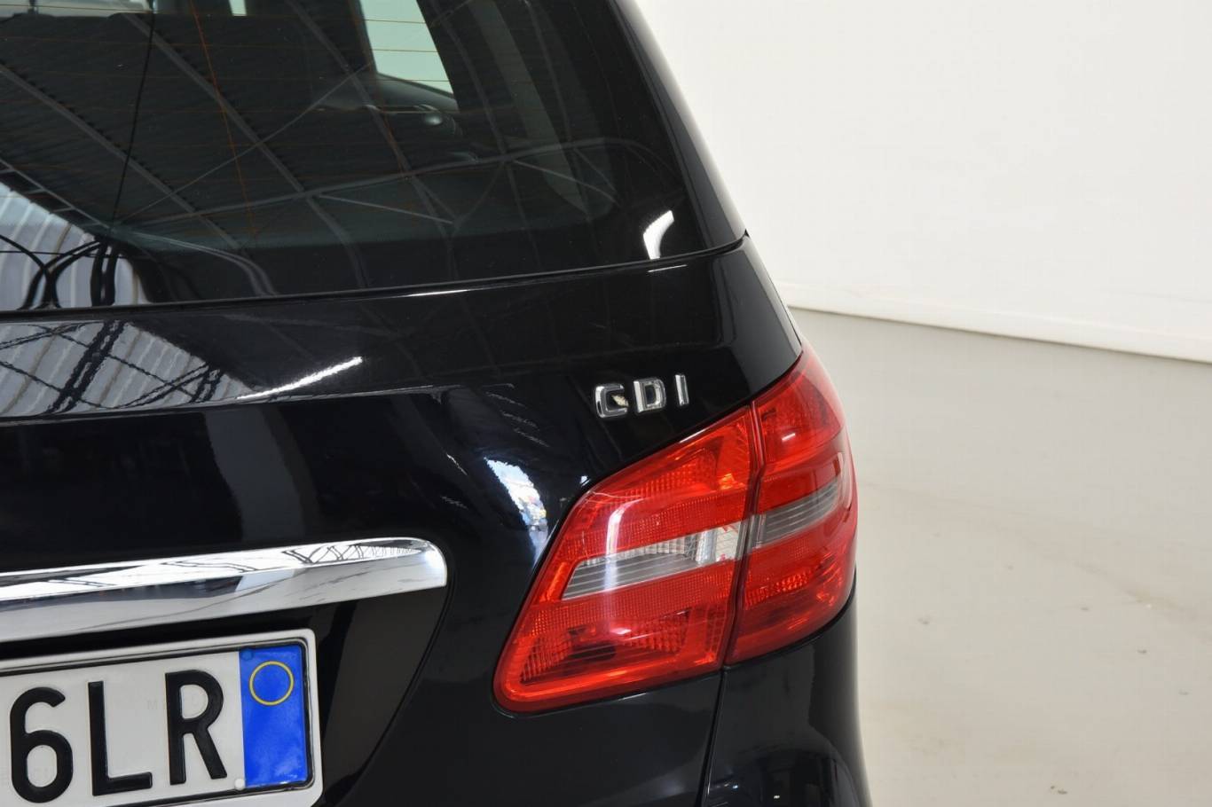 MERCEDES-BENZ B 180 18