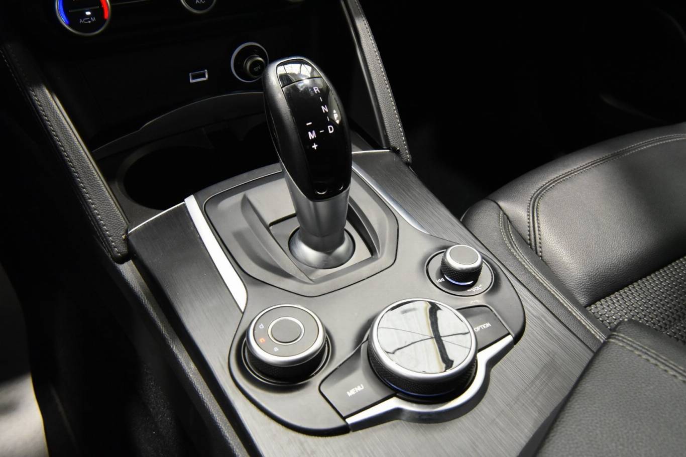 ALFA ROMEO Stelvio 23
