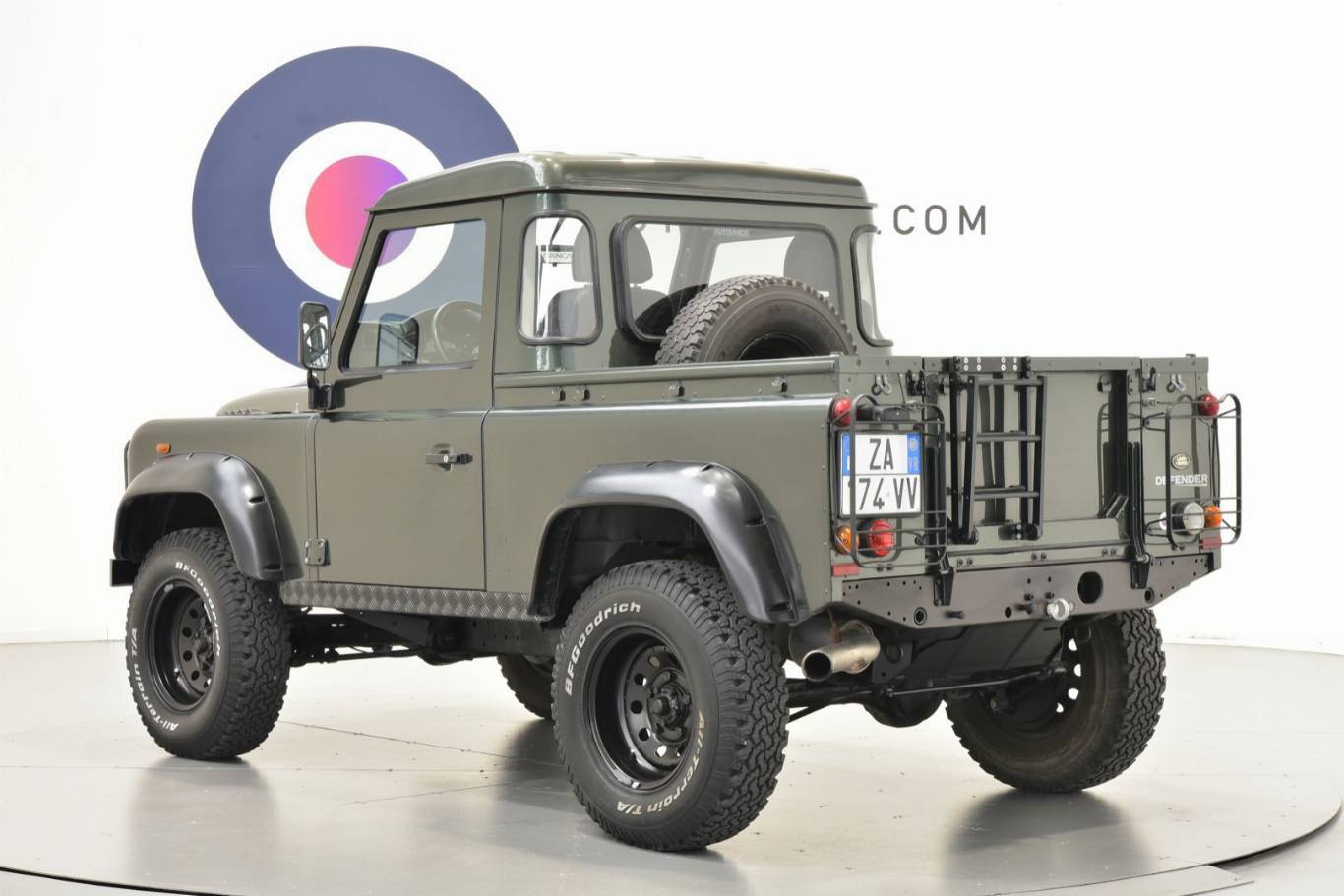 LAND ROVER Defender 2