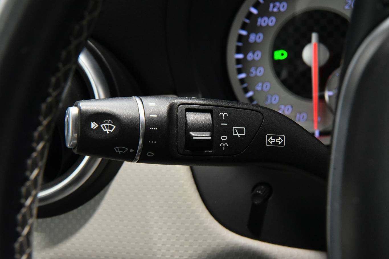 MERCEDES-BENZ A 180 26