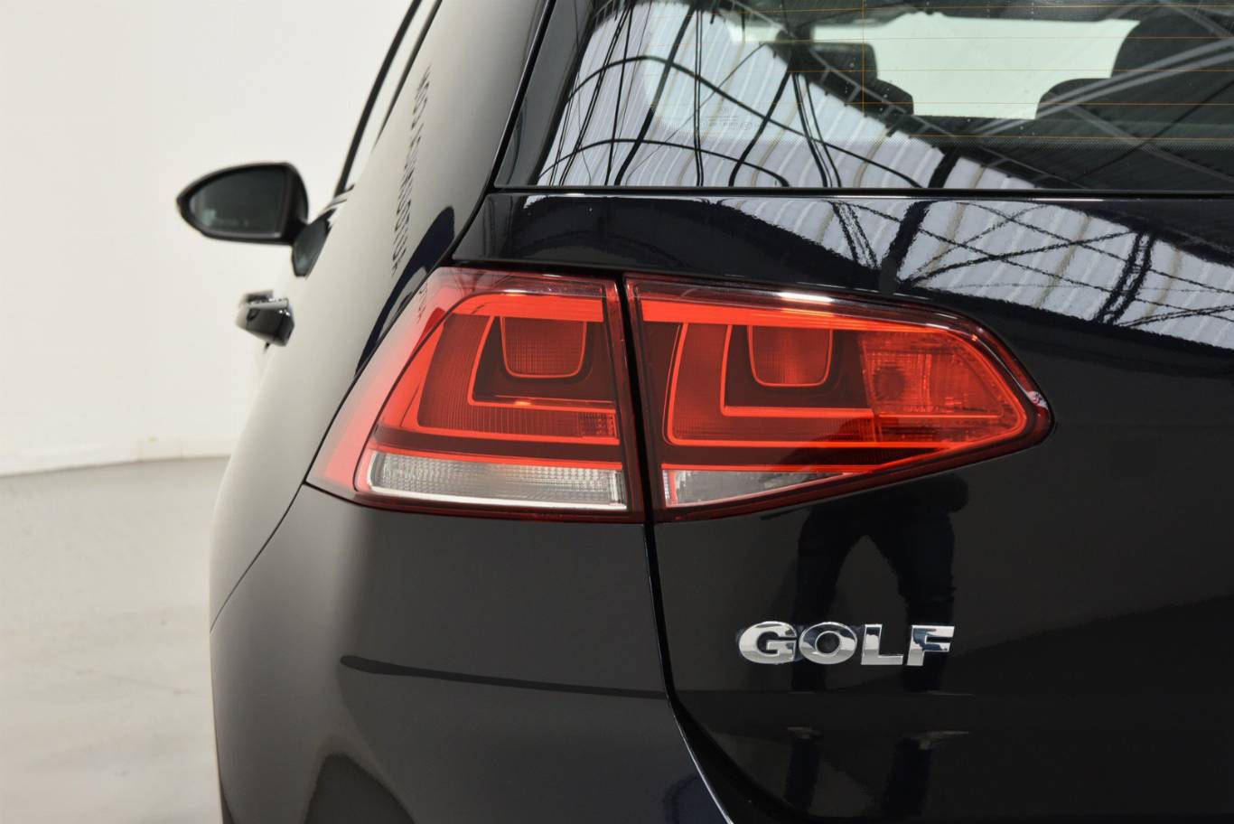 VOLKSWAGEN Golf 44