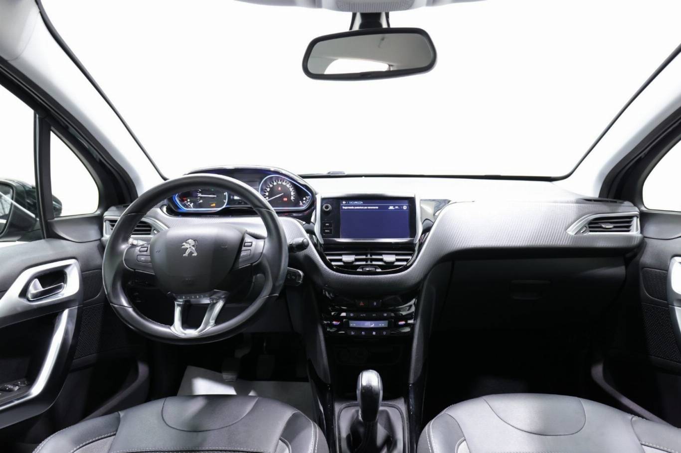 PEUGEOT 2008 10