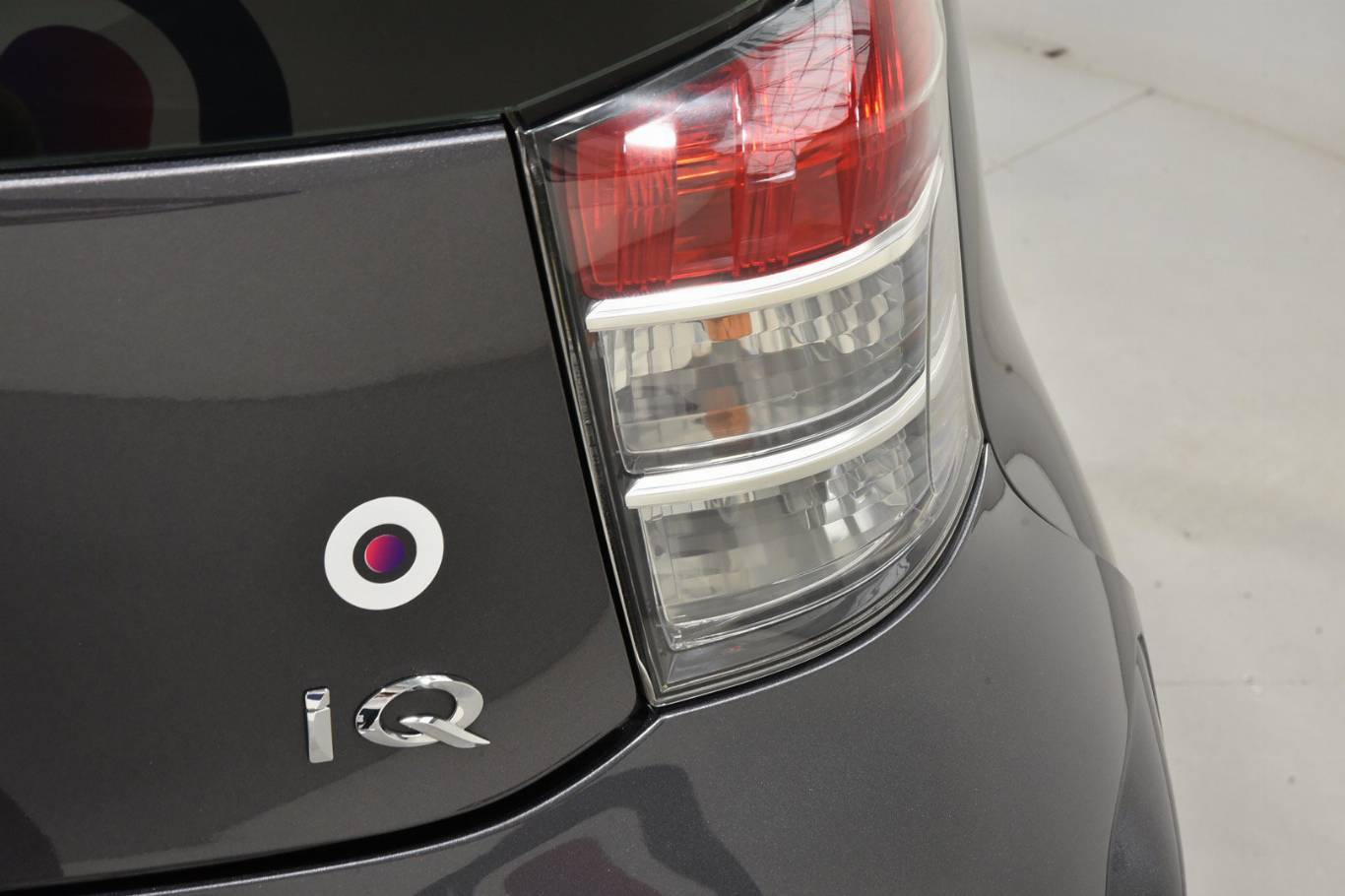 TOYOTA IQ 43