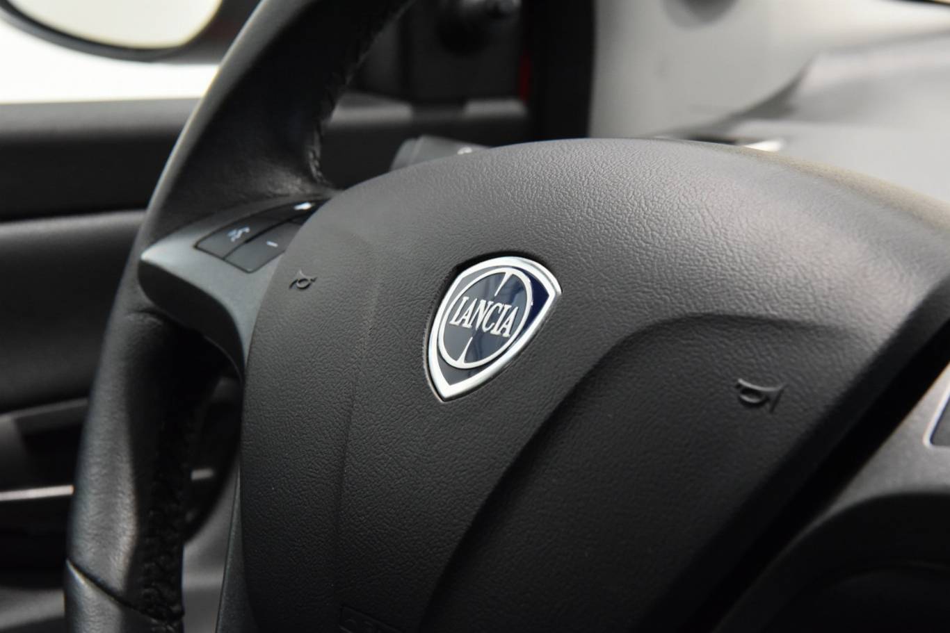 LANCIA Ypsilon 43