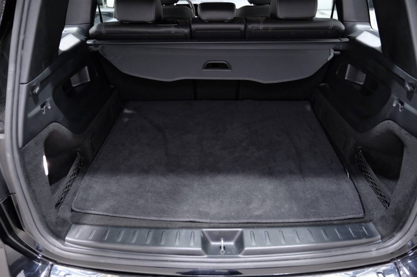 MERCEDES-BENZ GLB 200 58