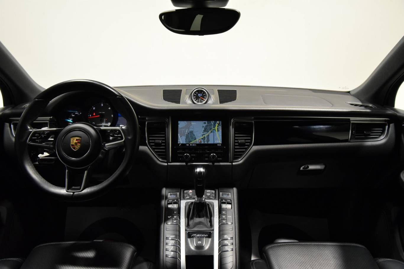 PORSCHE Macan 20