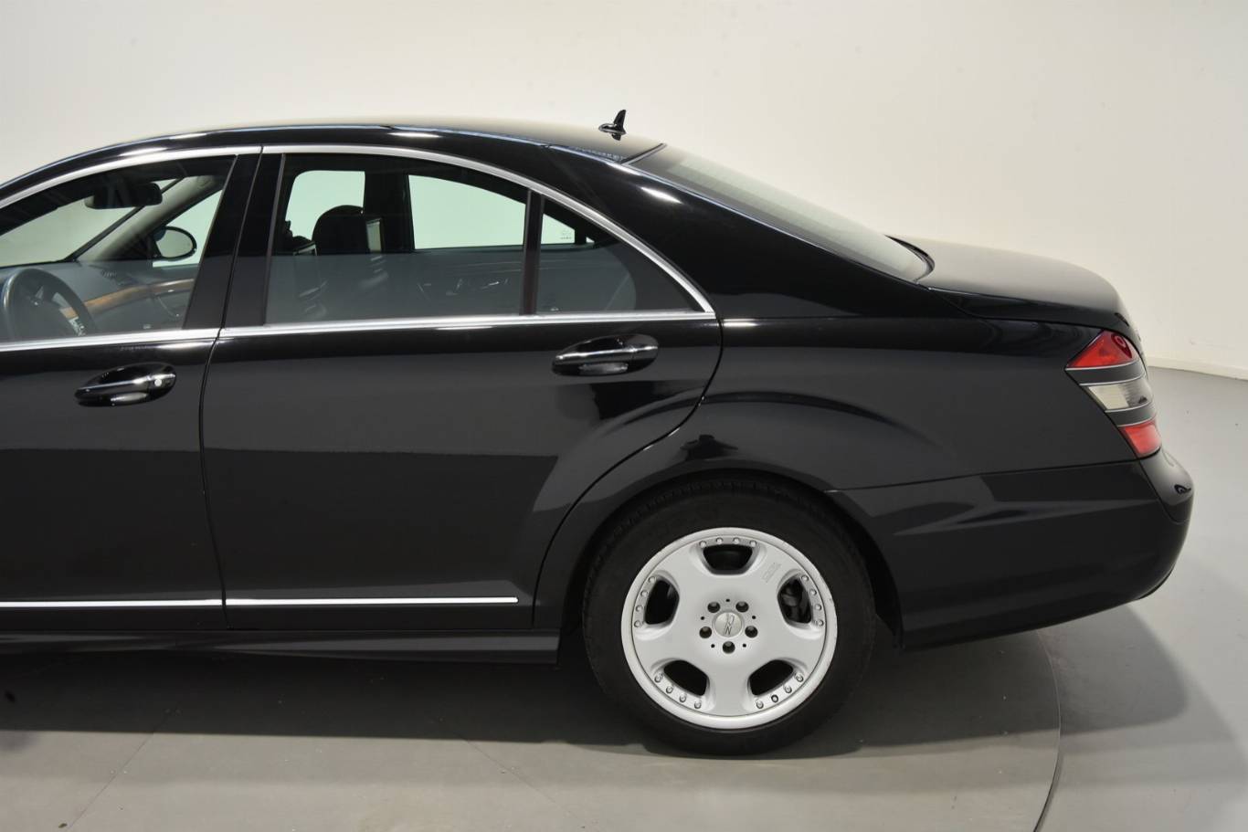 MERCEDES-BENZ S 320 61