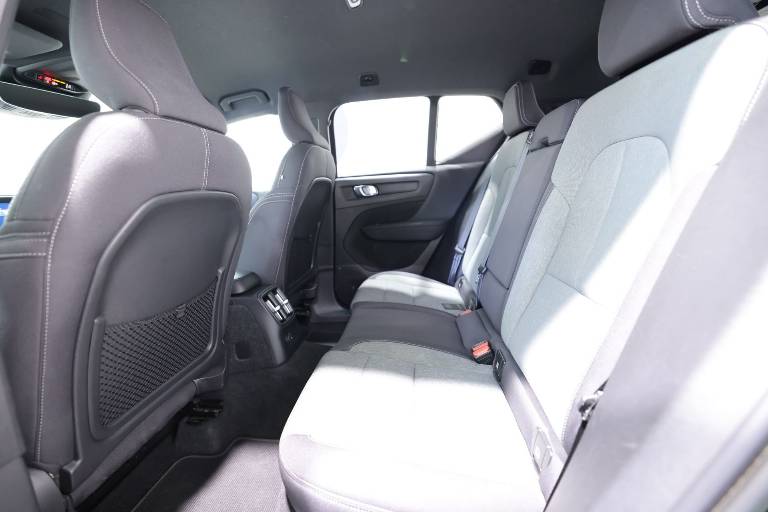 VOLVO XC40 37