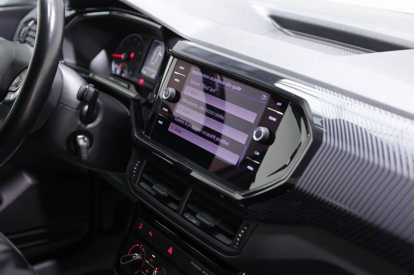 VOLKSWAGEN T-Cross 45