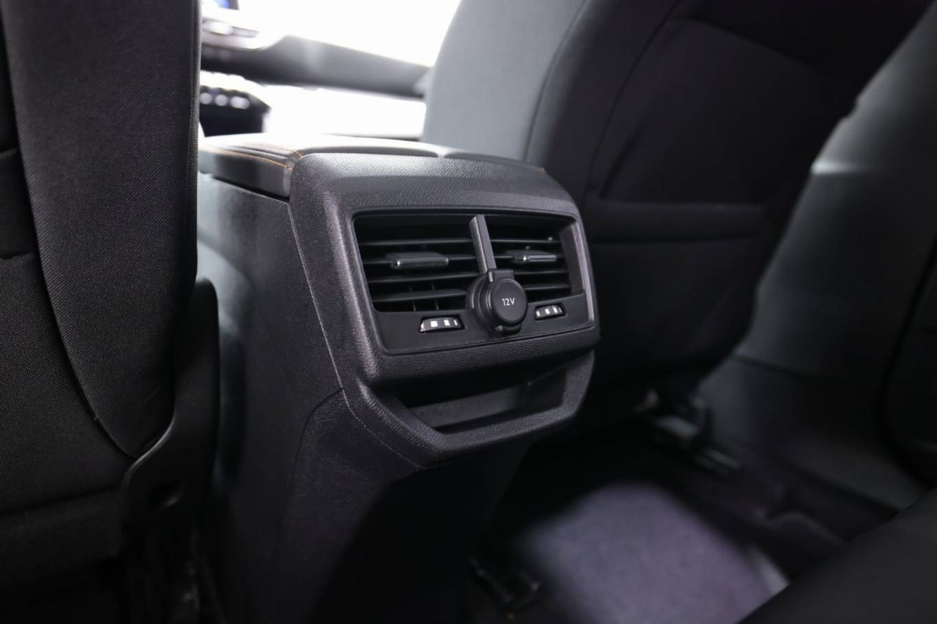 PEUGEOT 3008 39