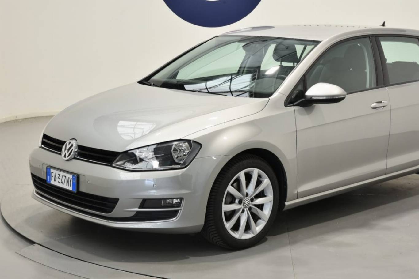 VOLKSWAGEN Golf 31