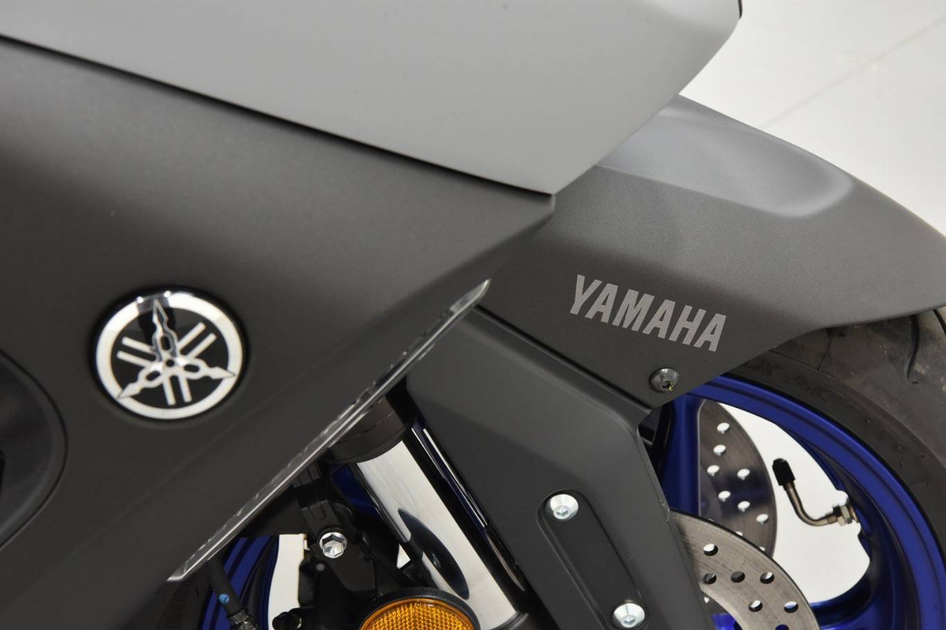 YAMAHA T-Max 560 61