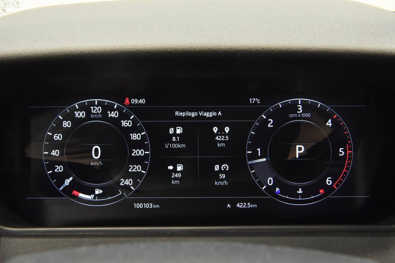 LAND ROVER Range Rover Velar 25