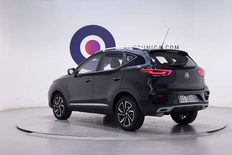 MG ZS 16