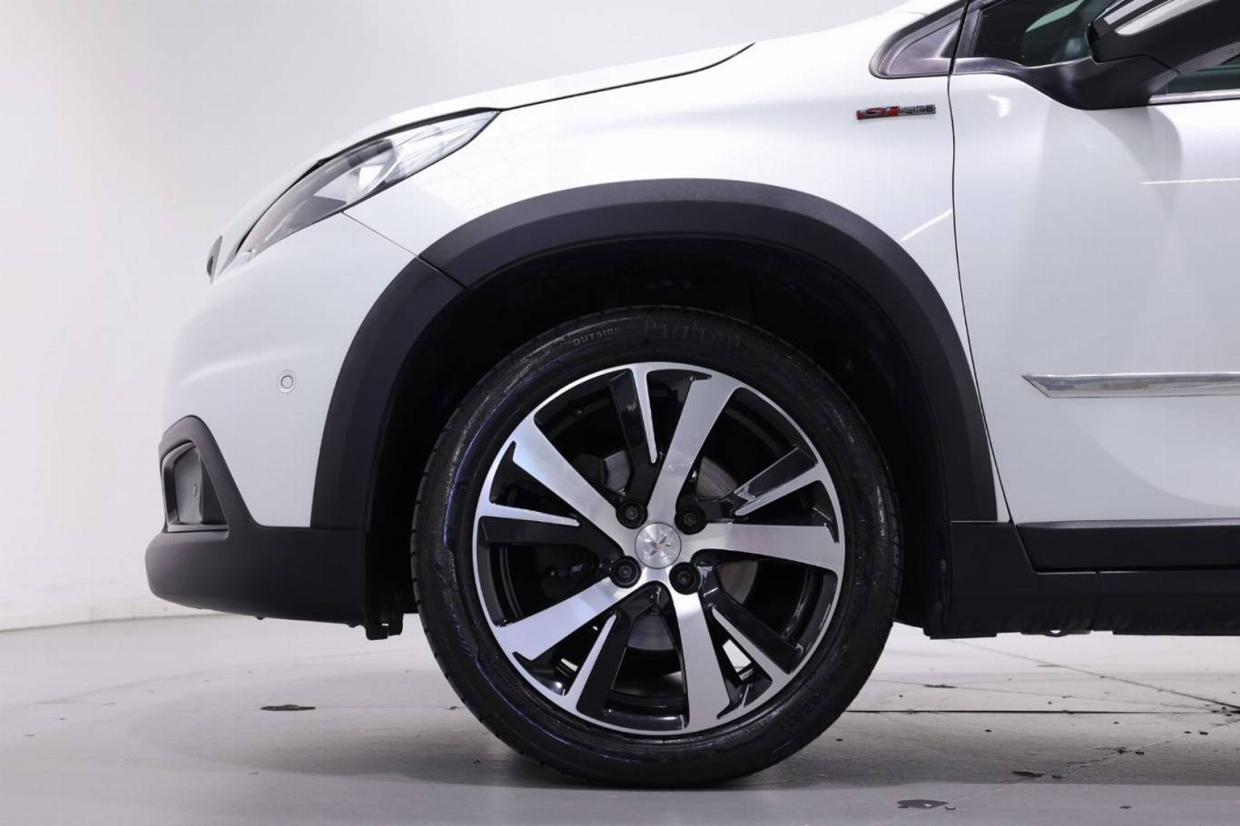 PEUGEOT 2008 17