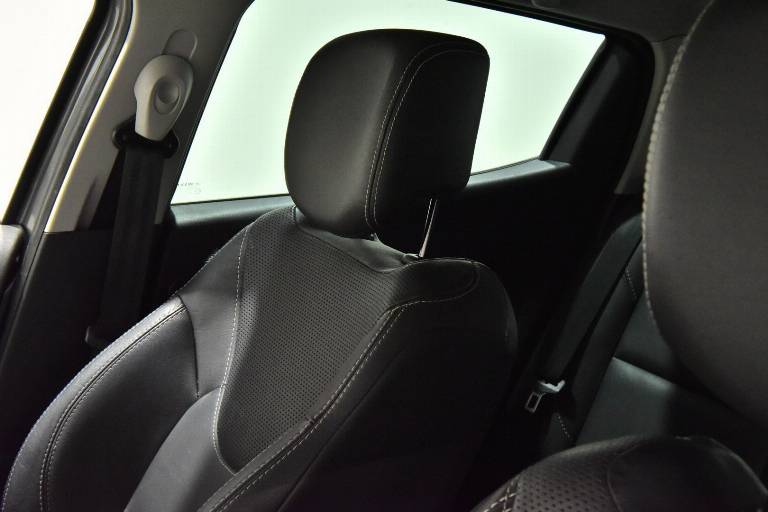 RENAULT Clio 20