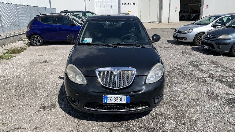 LANCIA Ypsilon 8