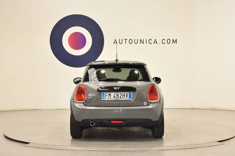 MINI Cooper D 6