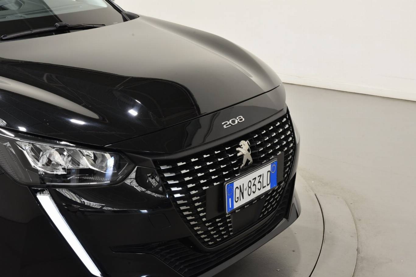 PEUGEOT 208 28