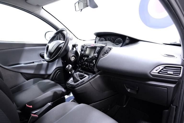 LANCIA Ypsilon 49