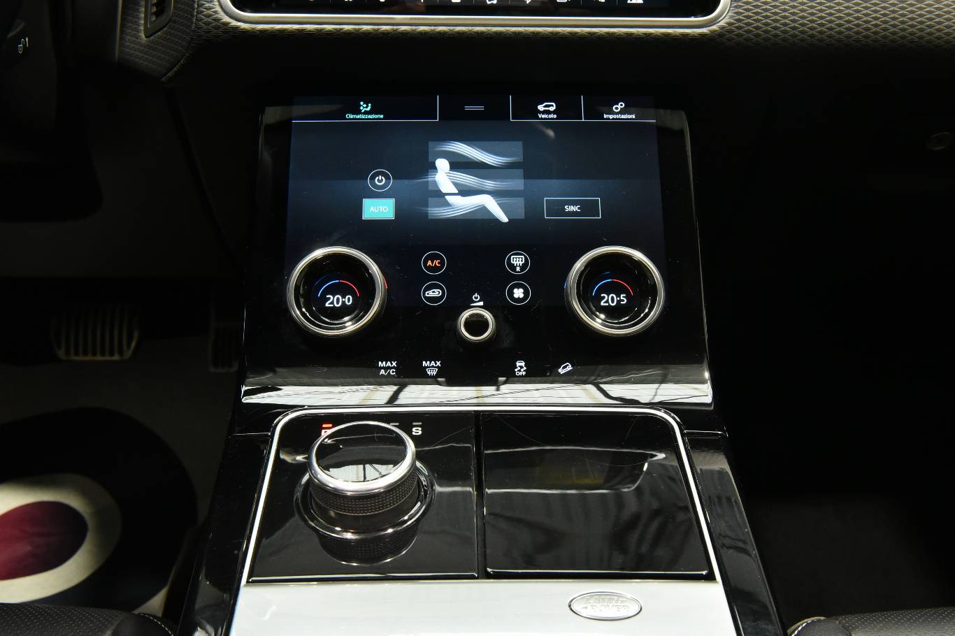 LAND ROVER Range Rover Velar 31