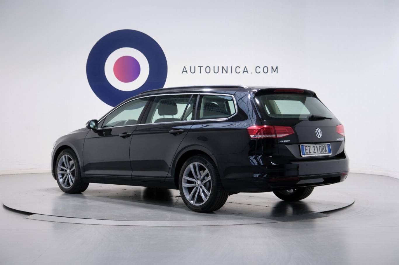 VOLKSWAGEN Passat Variant 17