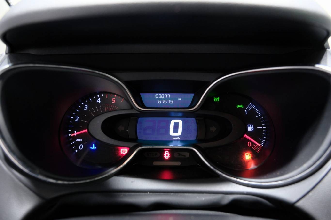 RENAULT Captur 8