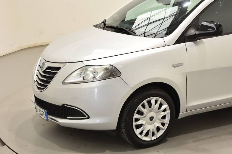 LANCIA Ypsilon 15