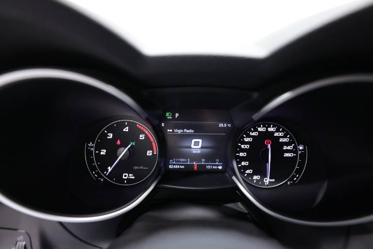 ALFA ROMEO Stelvio 8