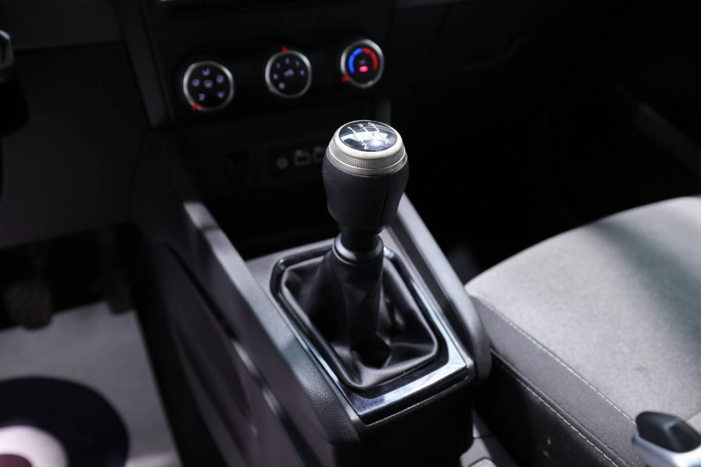 RENAULT Clio 29