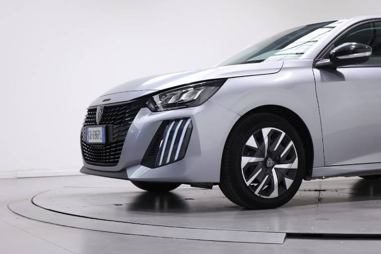 PEUGEOT 208 12