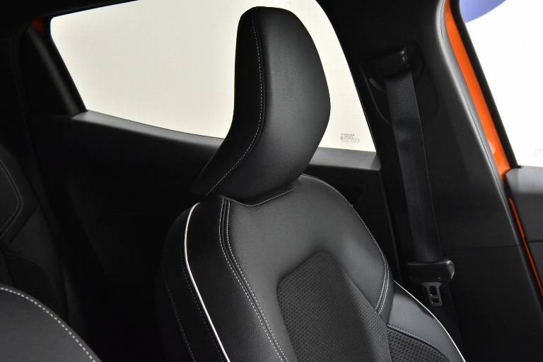 RENAULT Clio 36