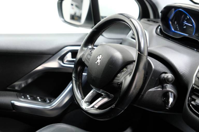 PEUGEOT 2008 53