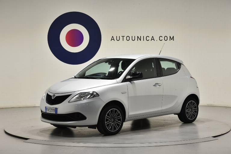 LANCIA Ypsilon 1