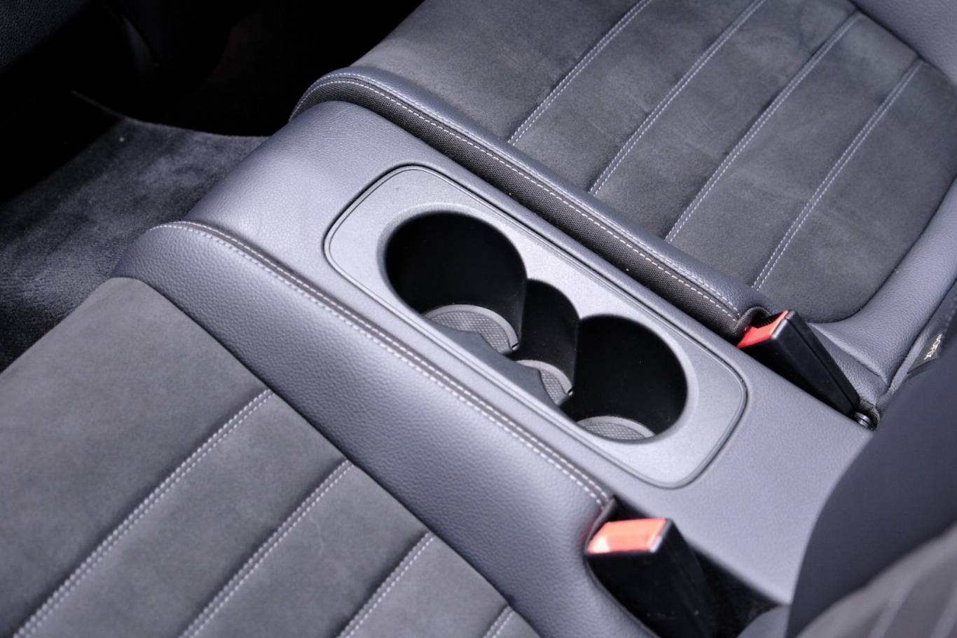 MERCEDES-BENZ C 220 41