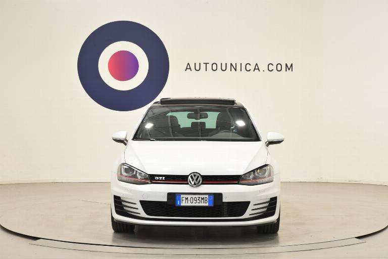 VOLKSWAGEN Golf GTI 5