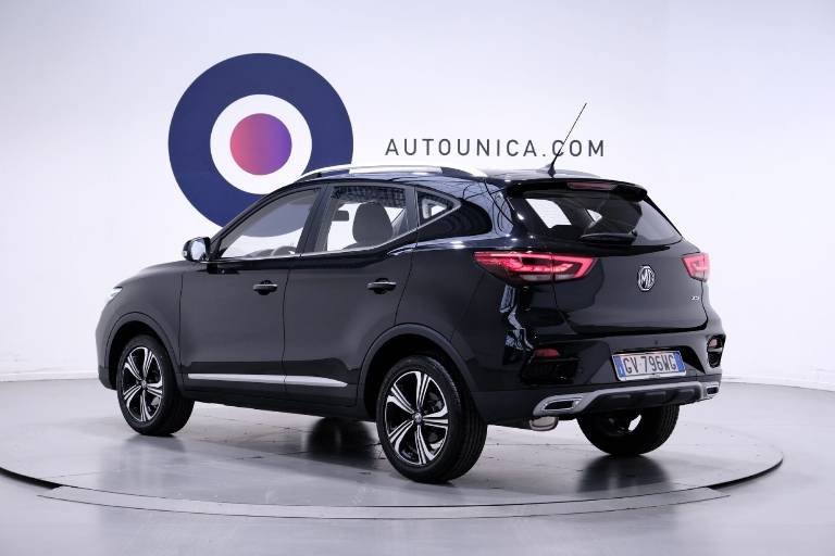 MG ZS 17
