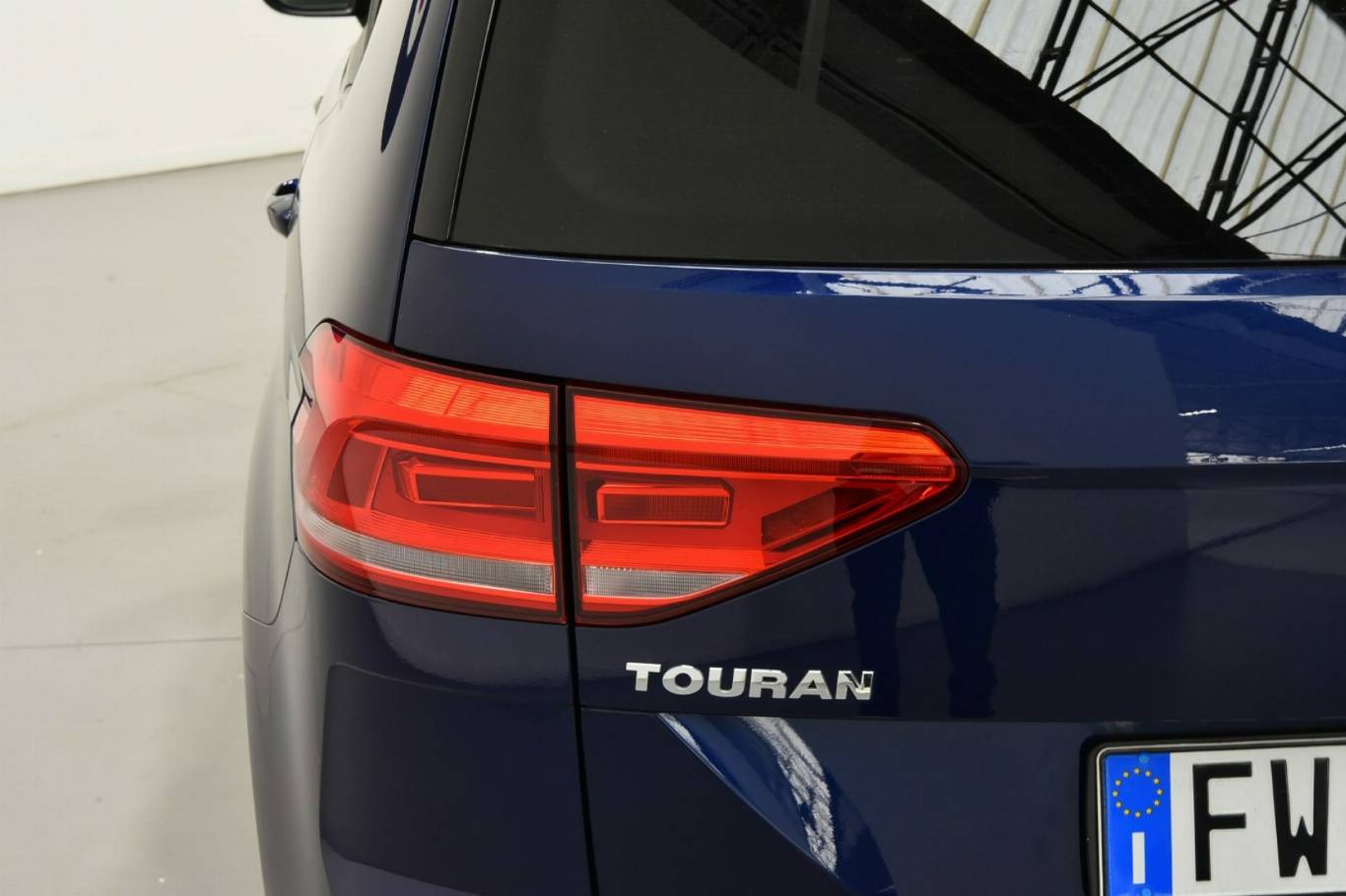 VOLKSWAGEN Touran 34
