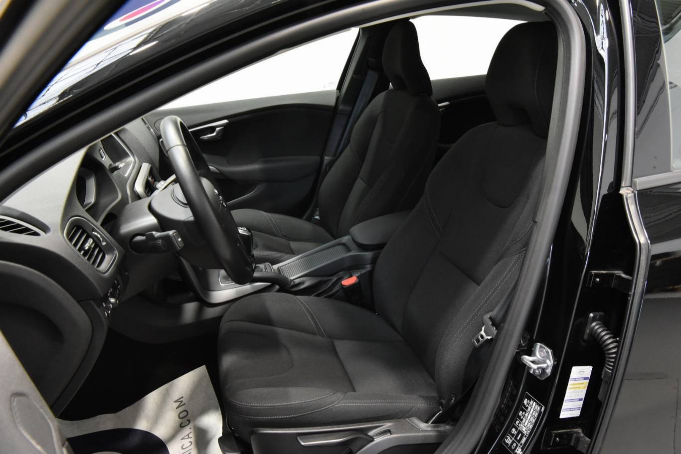 VOLVO V40 Cross Country 4